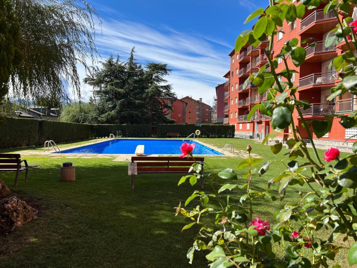 Апартаменты Piso Puigcerda Vistas Y Piscina Экстерьер фото